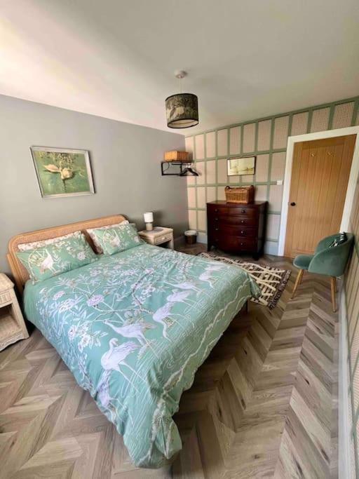 Spacious Semi-Detached Southsea House, Free Parking On Drive 朴次茅斯 外观 照片