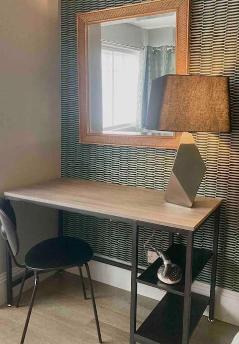 Spacious Semi-Detached Southsea House, Free Parking On Drive 朴次茅斯 外观 照片