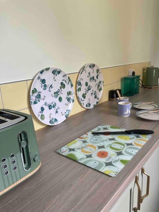 Spacious Semi-Detached Southsea House, Free Parking On Drive 朴次茅斯 外观 照片