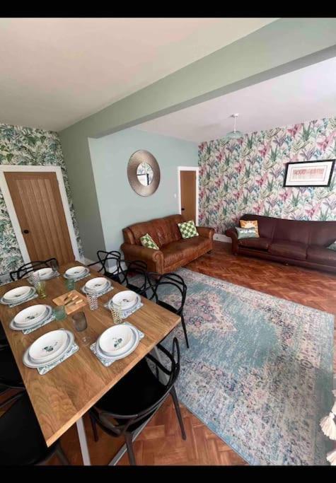 Spacious Semi-Detached Southsea House, Free Parking On Drive 朴次茅斯 外观 照片