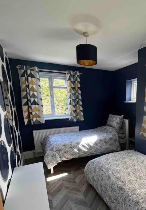 Spacious Semi-Detached Southsea House, Free Parking On Drive 朴次茅斯 外观 照片