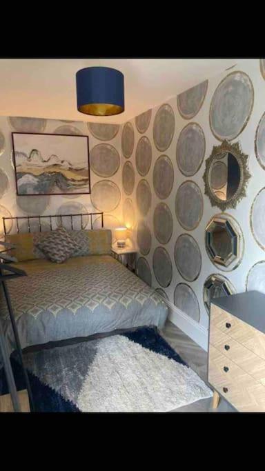 Spacious Semi-Detached Southsea House, Free Parking On Drive 朴次茅斯 外观 照片