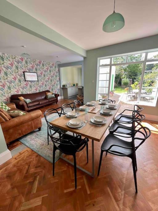 Spacious Semi-Detached Southsea House, Free Parking On Drive 朴次茅斯 外观 照片