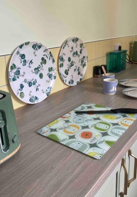 Spacious Semi-Detached Southsea House, Free Parking On Drive 朴次茅斯 外观 照片